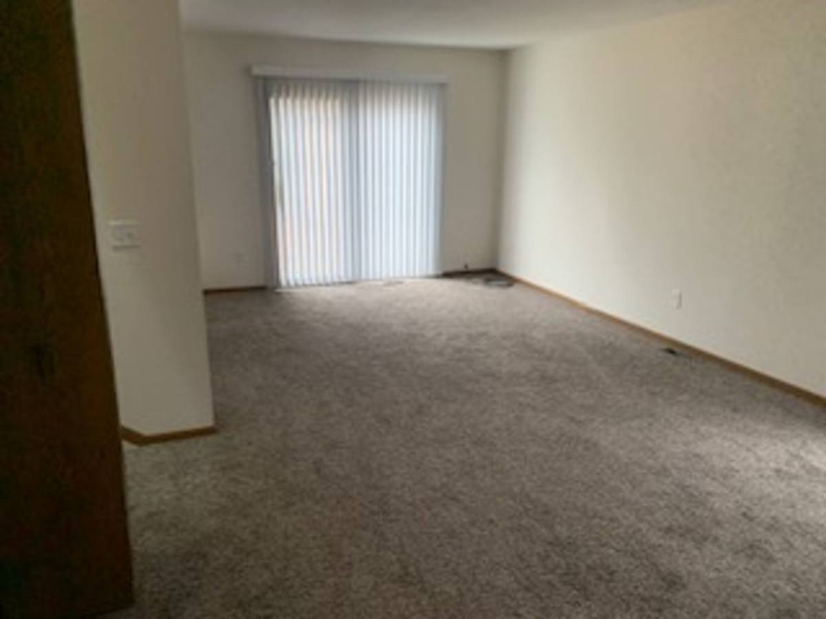 Apartment for rent at 1027-1029 Valley Side Dr, Maumee, OH 43537