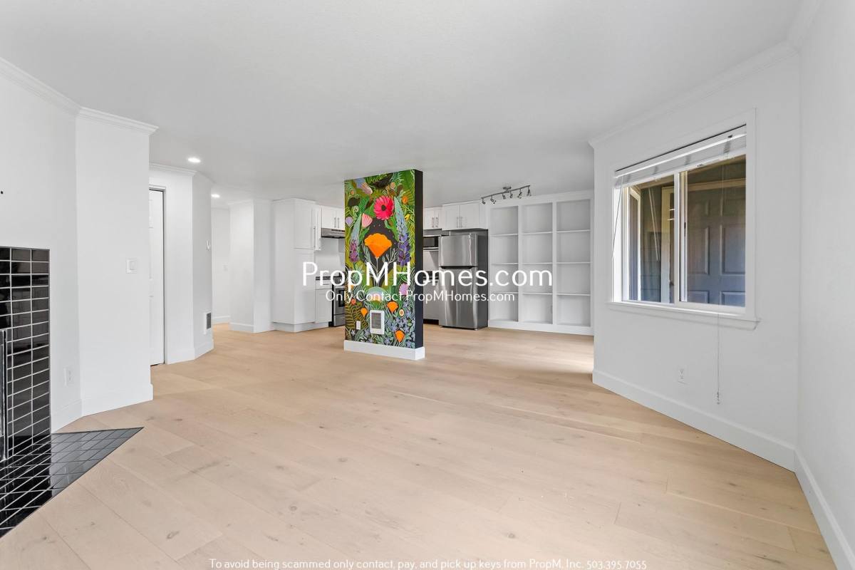 Apartment for rent at 7937 SW 40th Ave, Portland, OR 97219