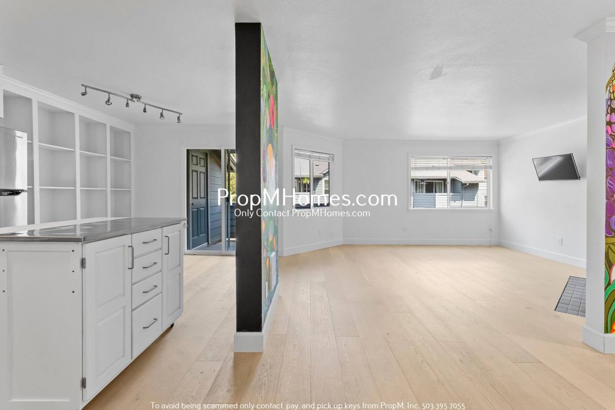 Apartment for rent at 7937 SW 40th Ave, Portland, OR 97219
