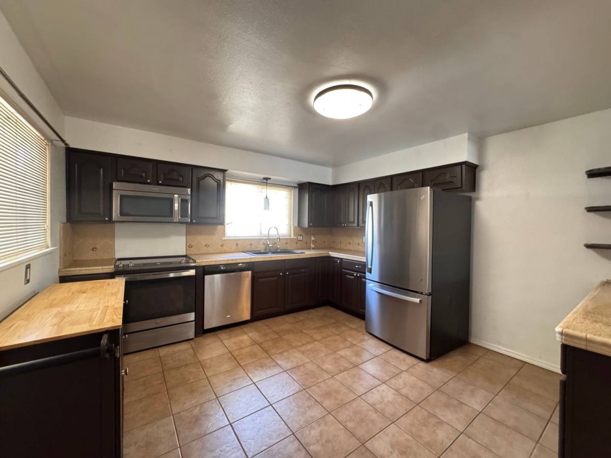 House for rent at 10211 Blume St NE, Albuquerque, NM 87112