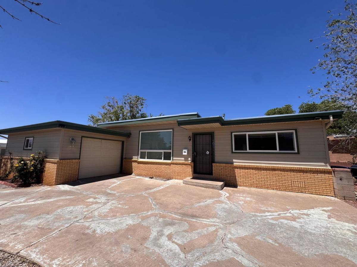 House for rent at 10211 Blume St NE, Albuquerque, NM 87112