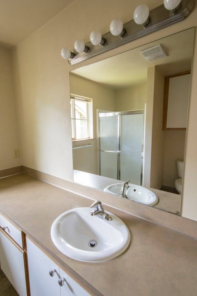Apartment for rent at 1721 Patterson Alley, Eugene, OR 97401
