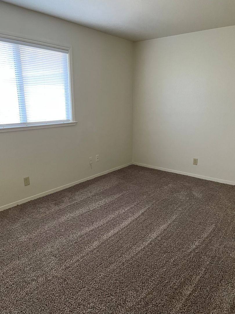 Apartment for rent at 1106 Layton Rd, Redding, CA 96002