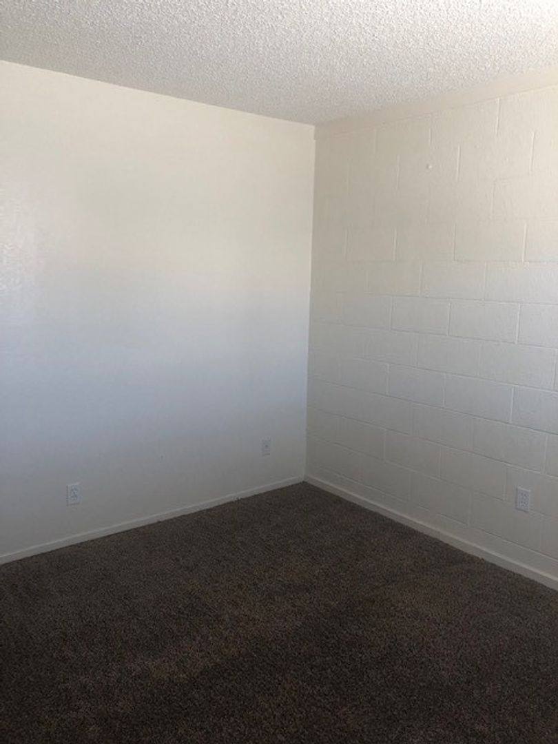Apartment for rent at 1161 W St, Redding, CA 96001
