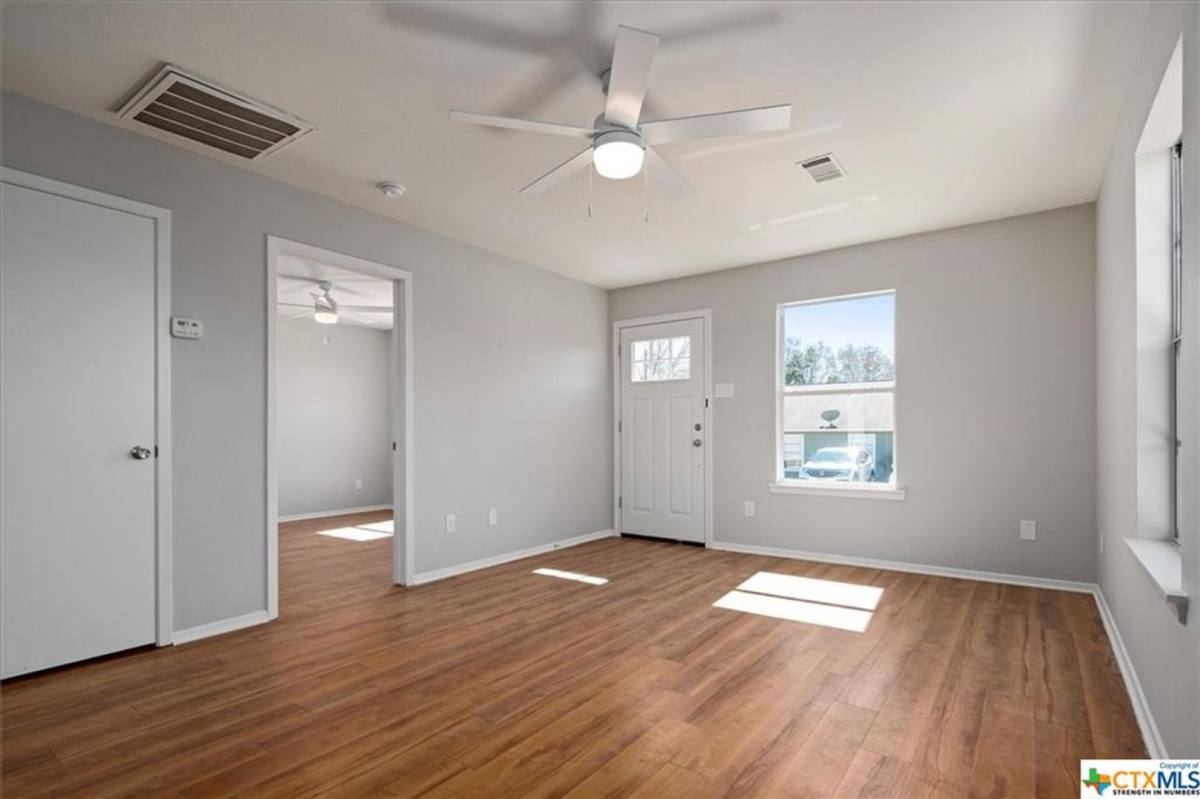 Townhouse for rent at 1206 Hillyer St, San Marcos, TX 78666