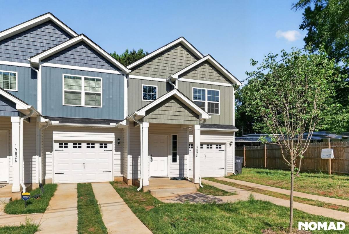 Townhouse for rent at 15824 S J Lawrence Rd, Charlotte, NC 28273