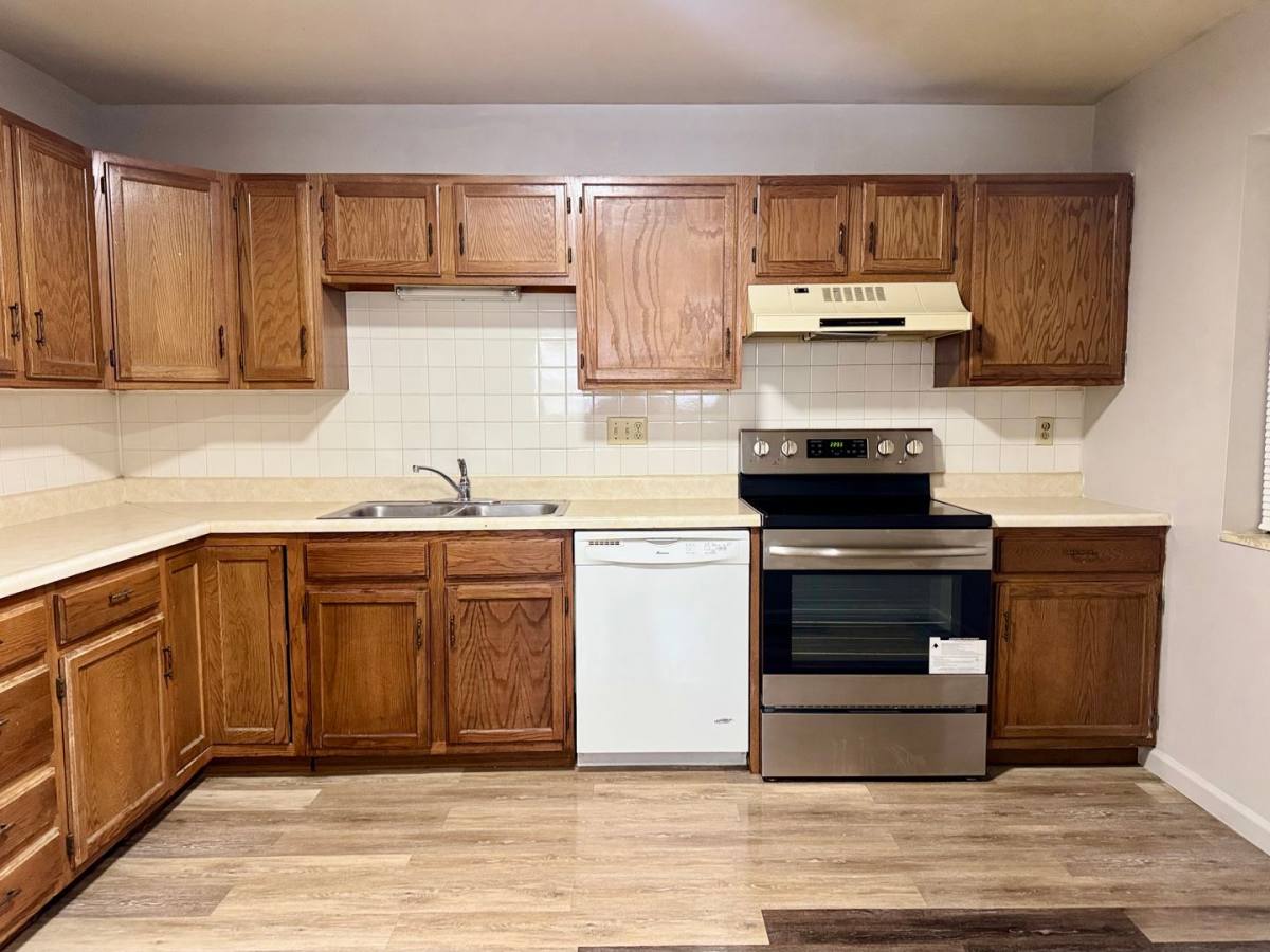 Apartment for rent at 1214 Vattier St, Manhattan, KS 66502