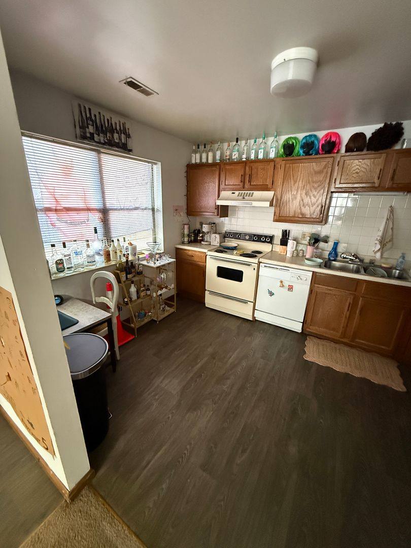 Apartment for rent at 1214 Vattier St, Manhattan, KS 66502