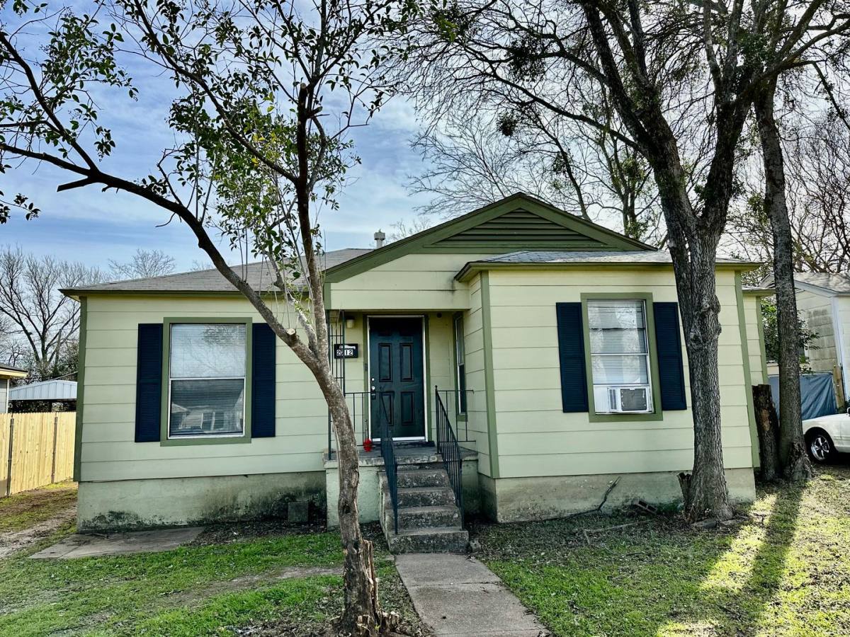 House for rent at 2712 Mitchell Ave, Waco, TX 76708