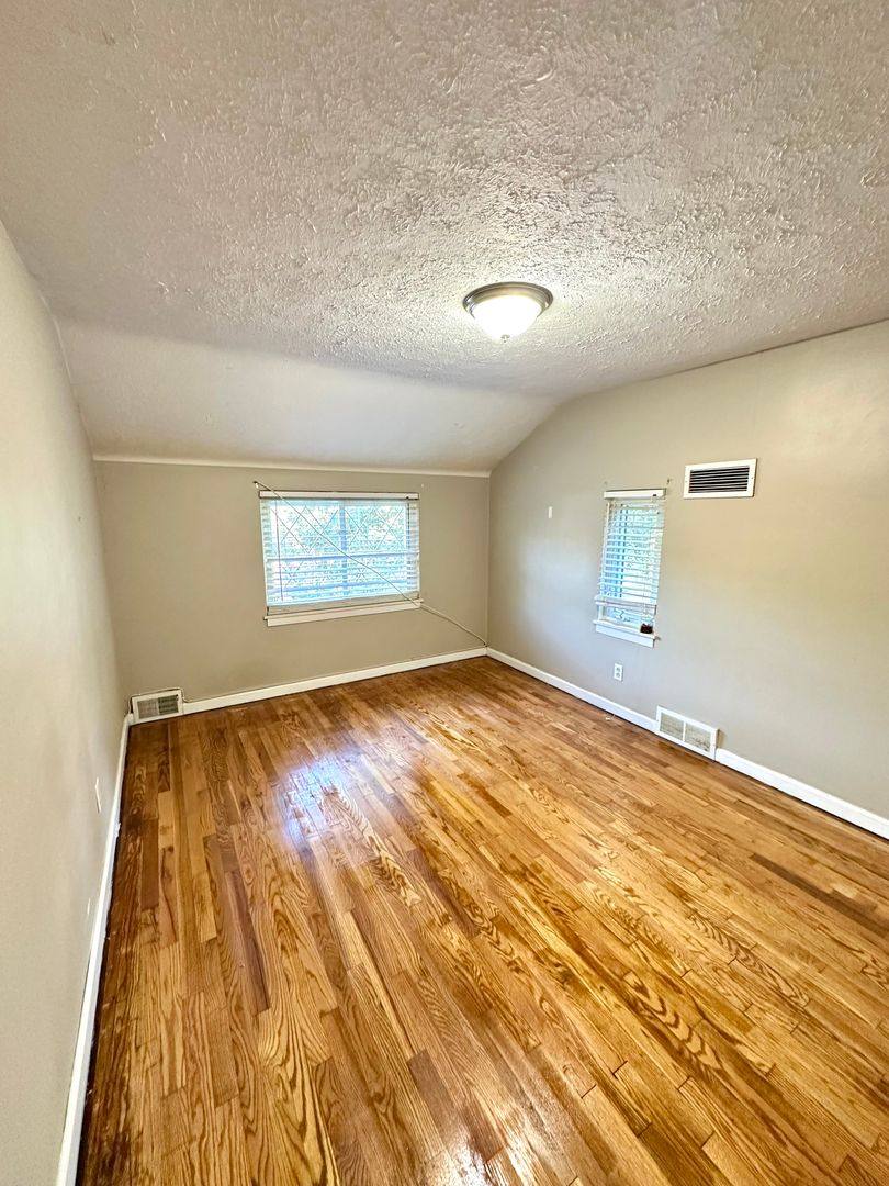 House for rent at 481 Filmore Rd, Pittsburgh, PA 15221