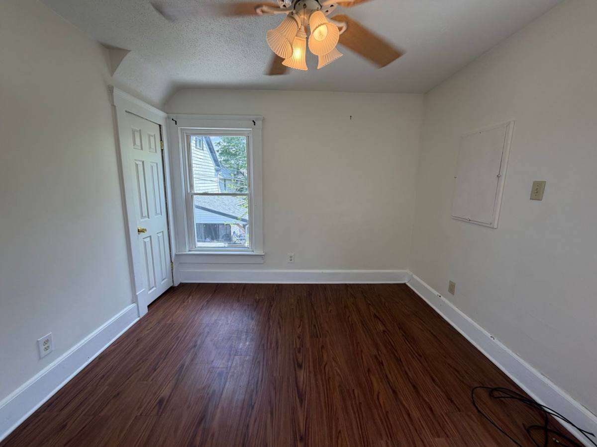 Apartment for rent at 251 5th St, Barberton, OH 44203