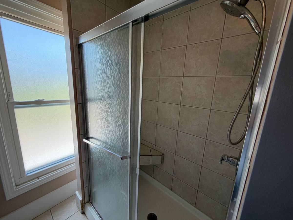 Apartment for rent at 251 5th St, Barberton, OH 44203