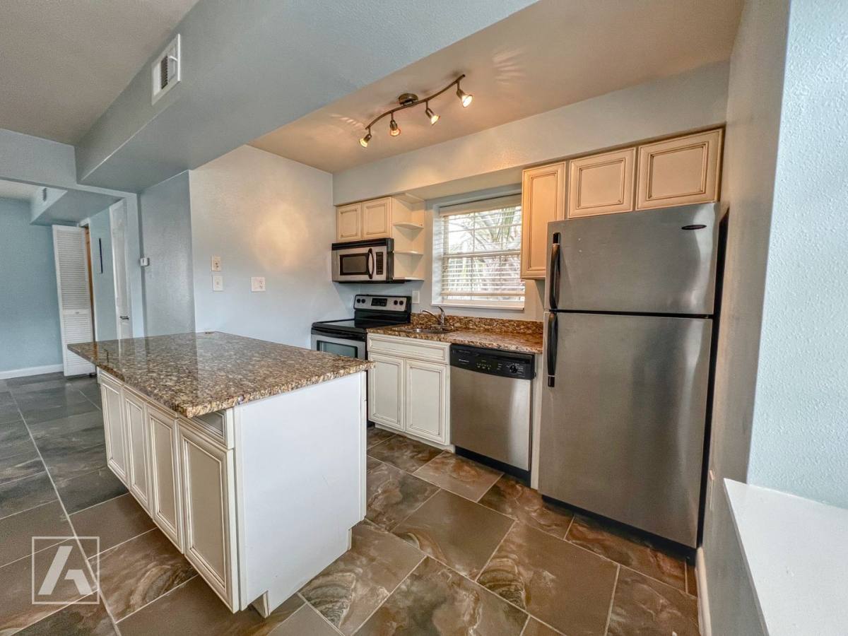 Apartment for rent at 813-819 Irma Ave, Orlando, FL 32803
