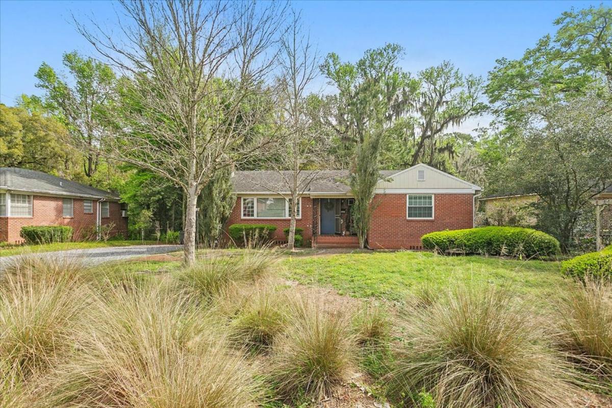 House for rent at 4527 Peachtree Circle E, Jacksonville, FL 32207