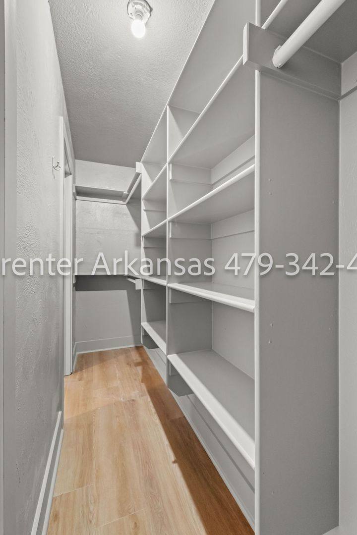 House for rent at 390 S University Ave, Fayetteville, AR 72701