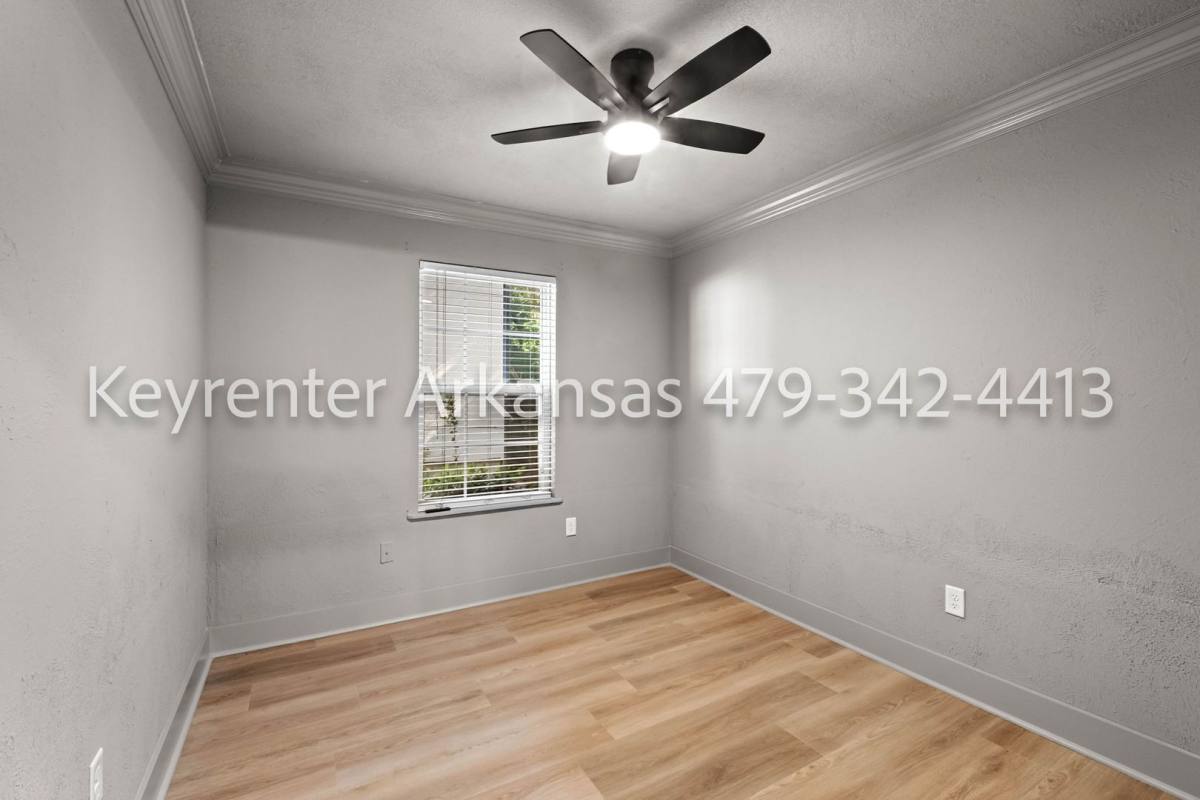 House for rent at 390 S University Ave, Fayetteville, AR 72701
