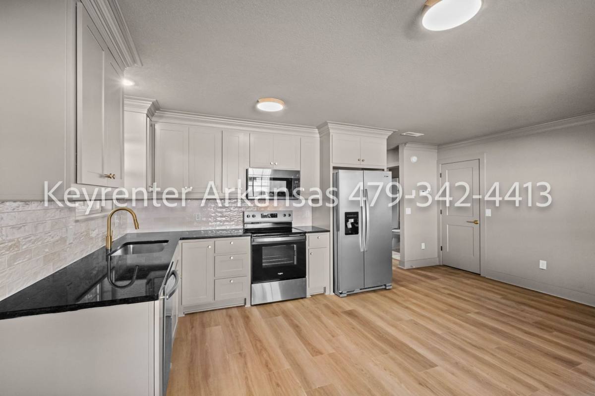 House for rent at 390 S University Ave, Fayetteville, AR 72701