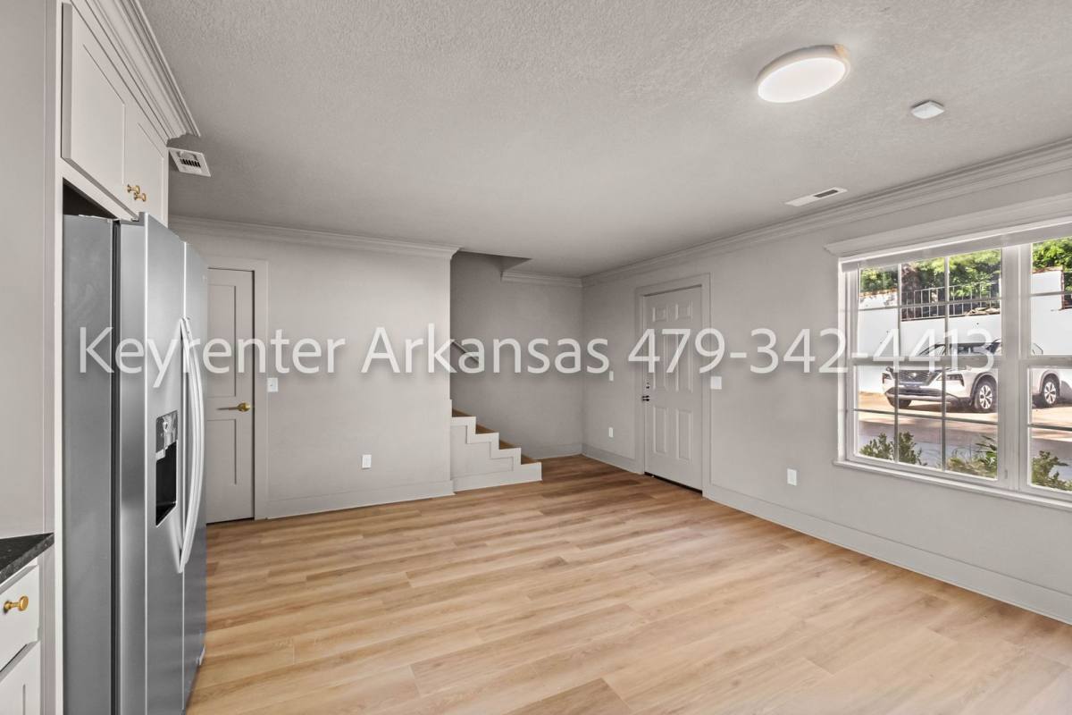 House for rent at 390 S University Ave, Fayetteville, AR 72701