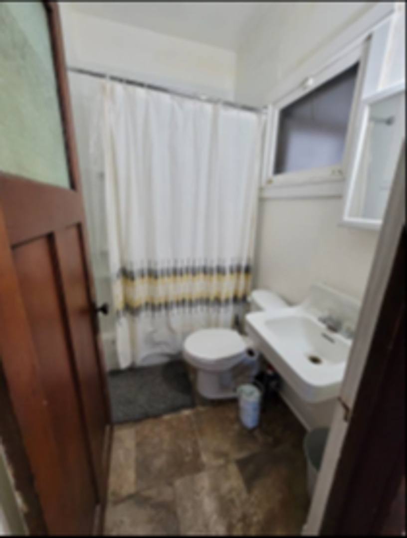 Apartment for rent at 211 N Maple St, Creston, IA 50801