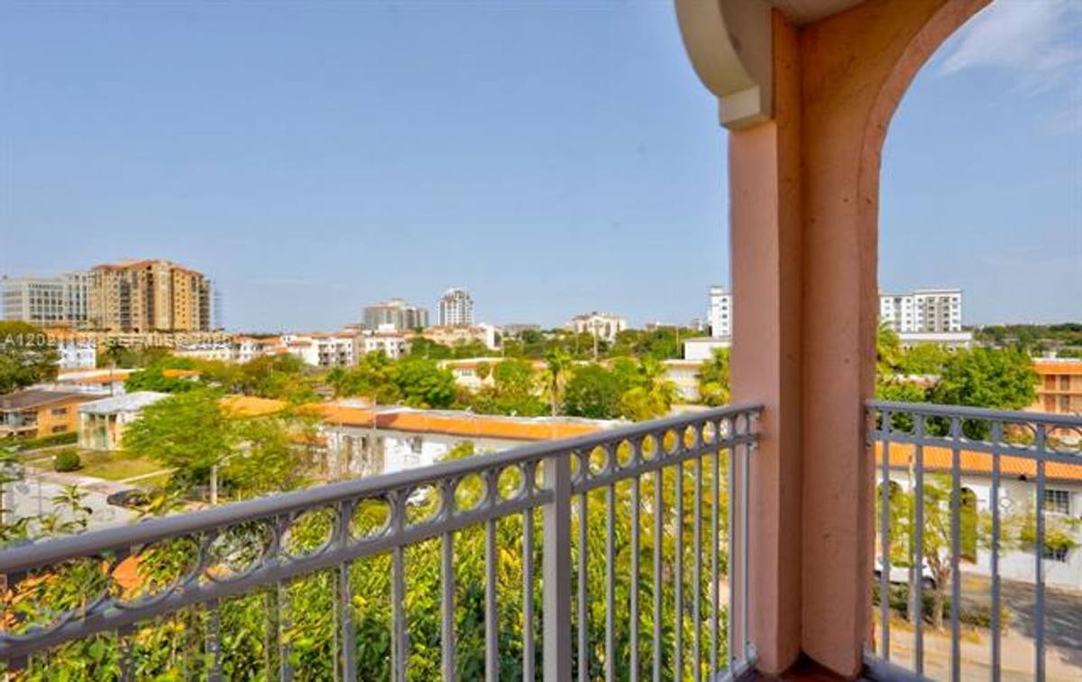 Condo for rent at 1 Alhambra Circle, Miami, FL 33134