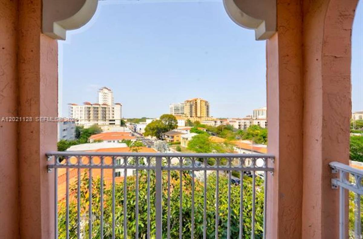 Condo for rent at 1 Alhambra Circle, Miami, FL 33134