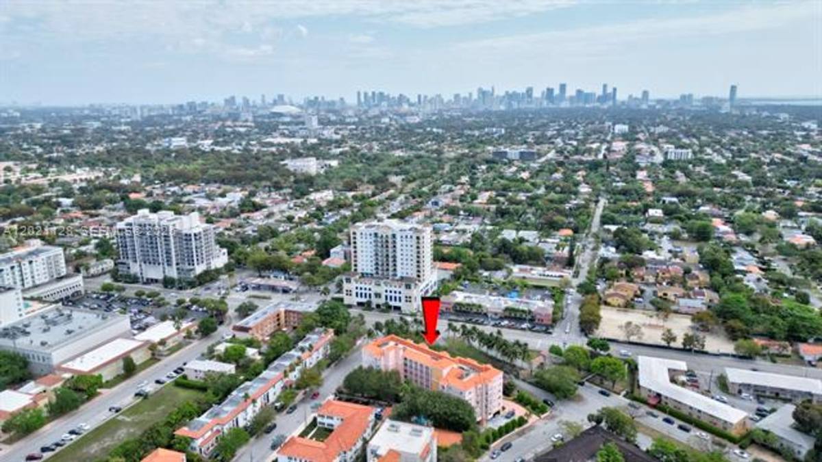 Condo for rent at 1 Alhambra Circle, Miami, FL 33134