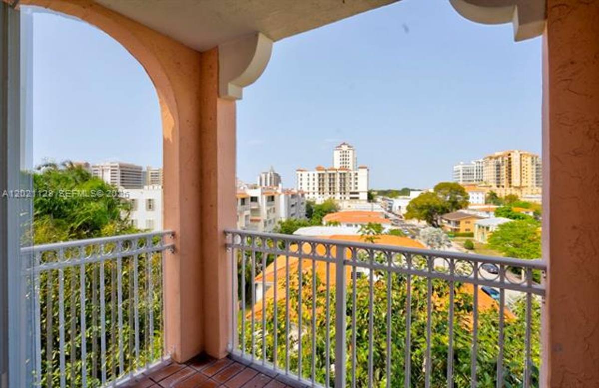 Condo for rent at 1 Alhambra Circle, Miami, FL 33134