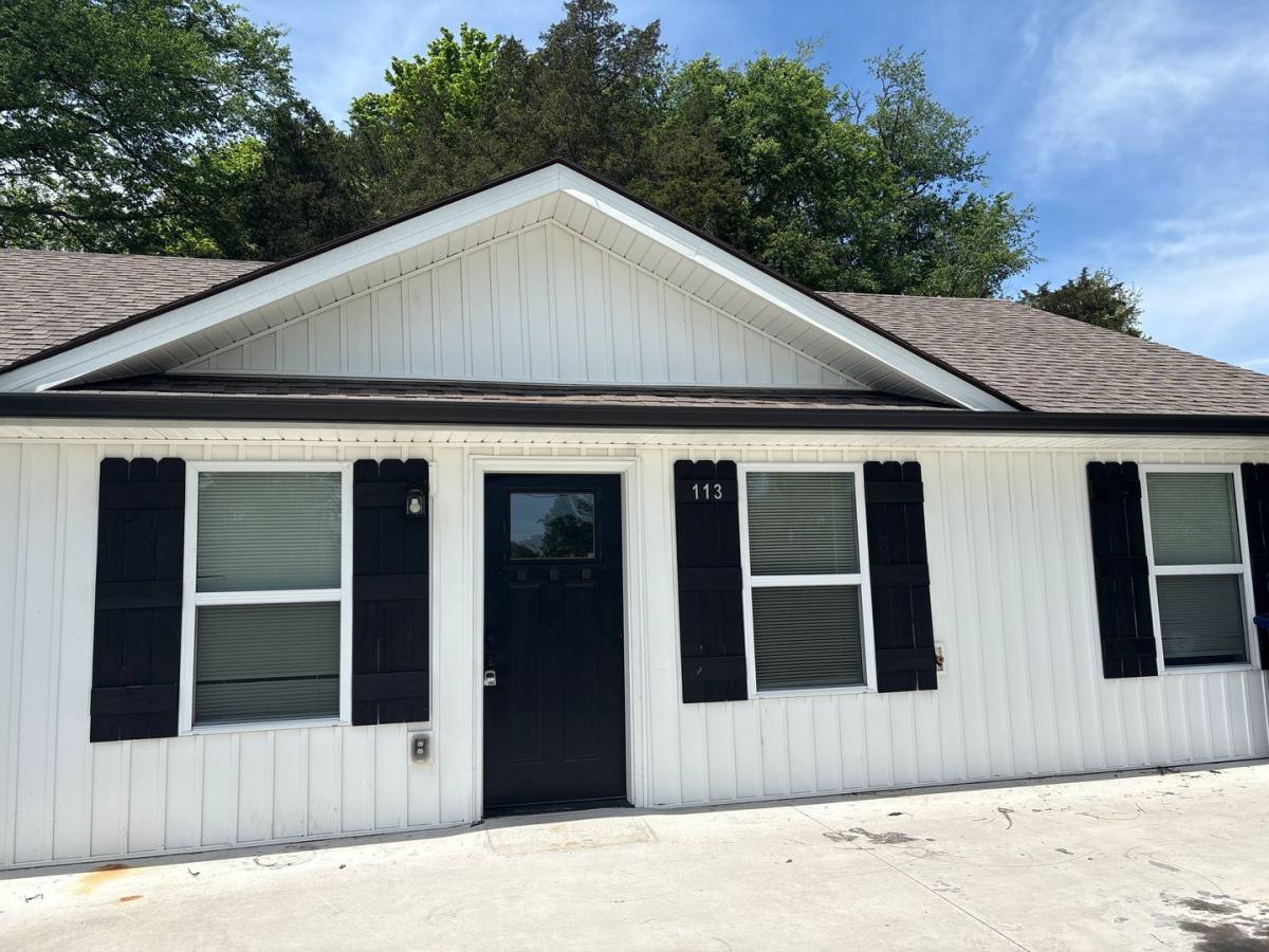 Townhouse for rent at 113 W End Ave, Shelbyville, TN 37160