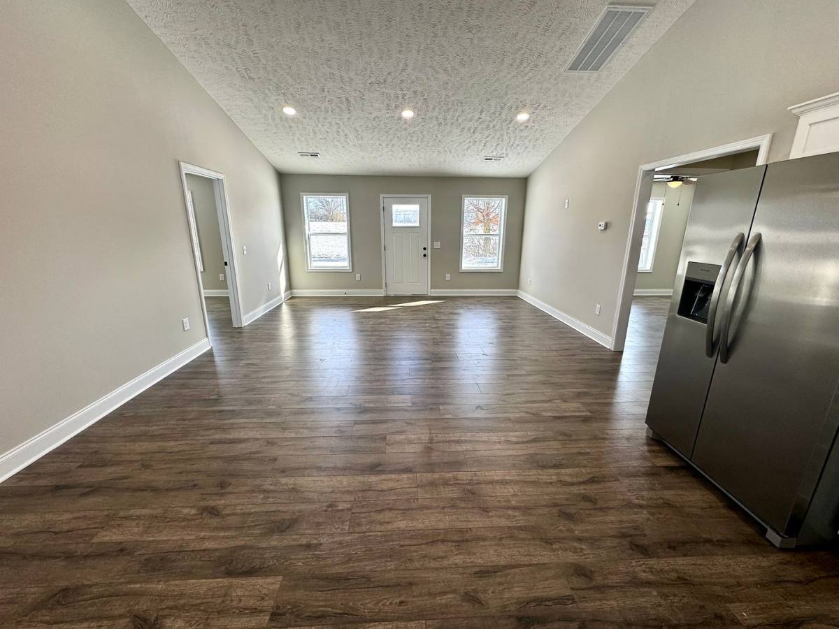 Townhouse for rent at 113 W End Ave, Shelbyville, TN 37160