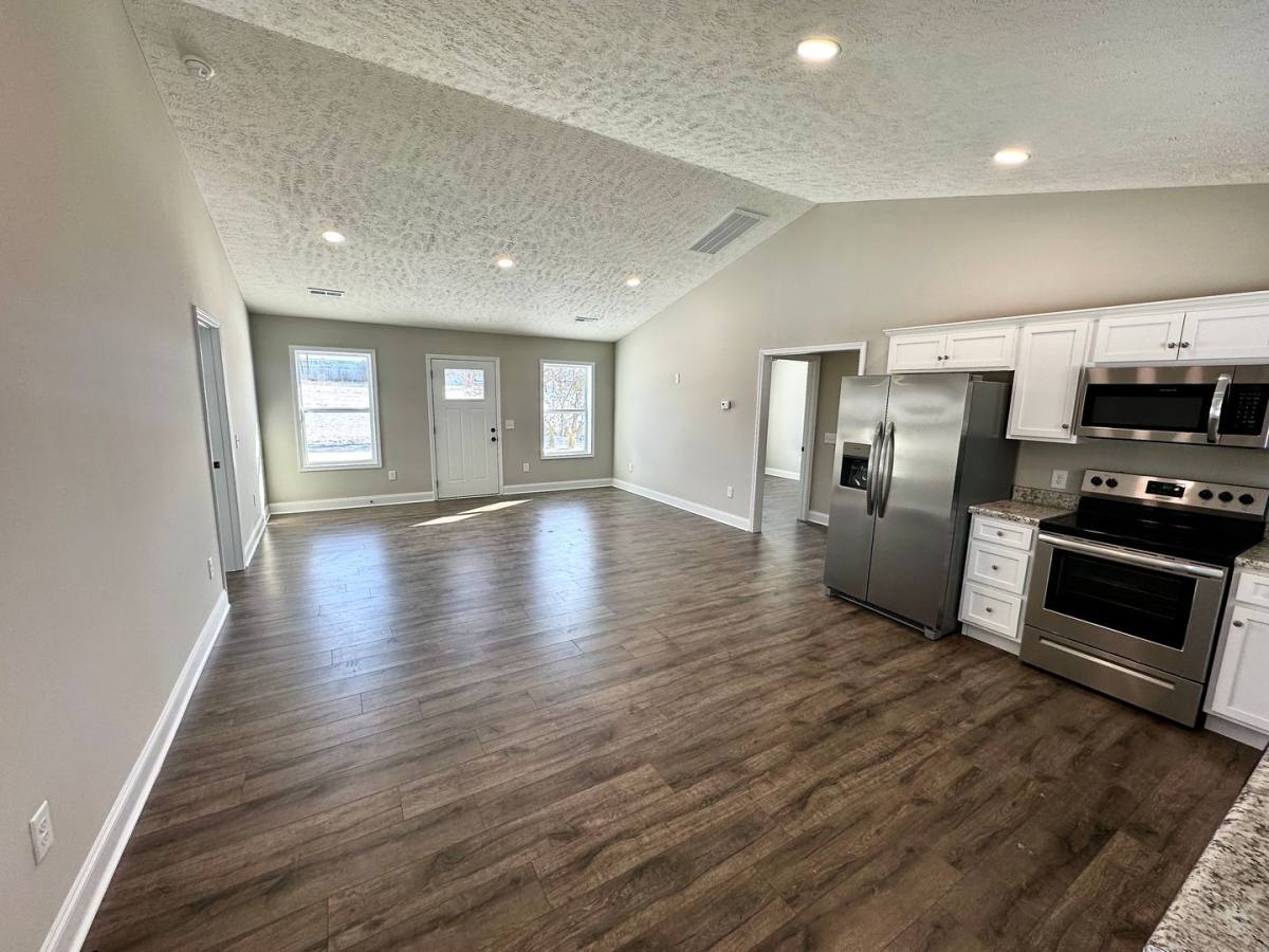 Townhouse for rent at 113 W End Ave, Shelbyville, TN 37160
