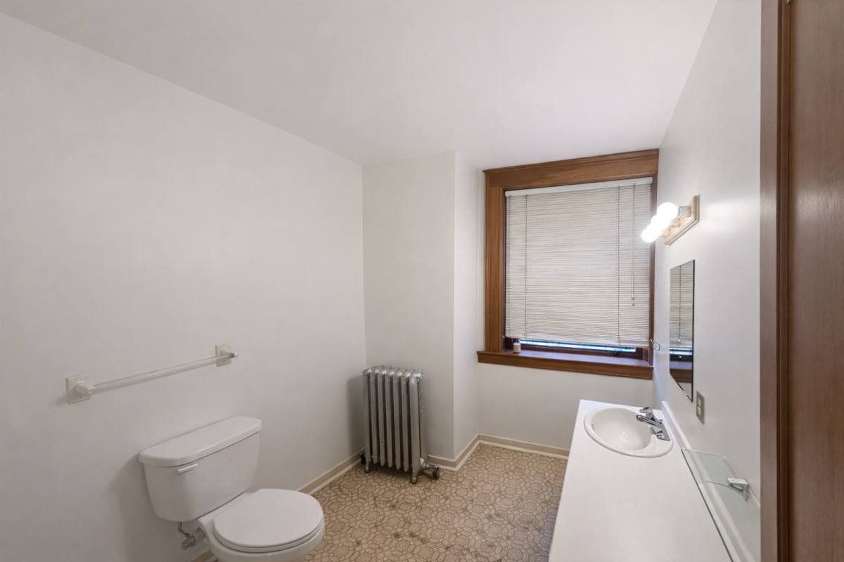 Apartment for rent at 335 Summit Ave, Saint Paul, MN 55102