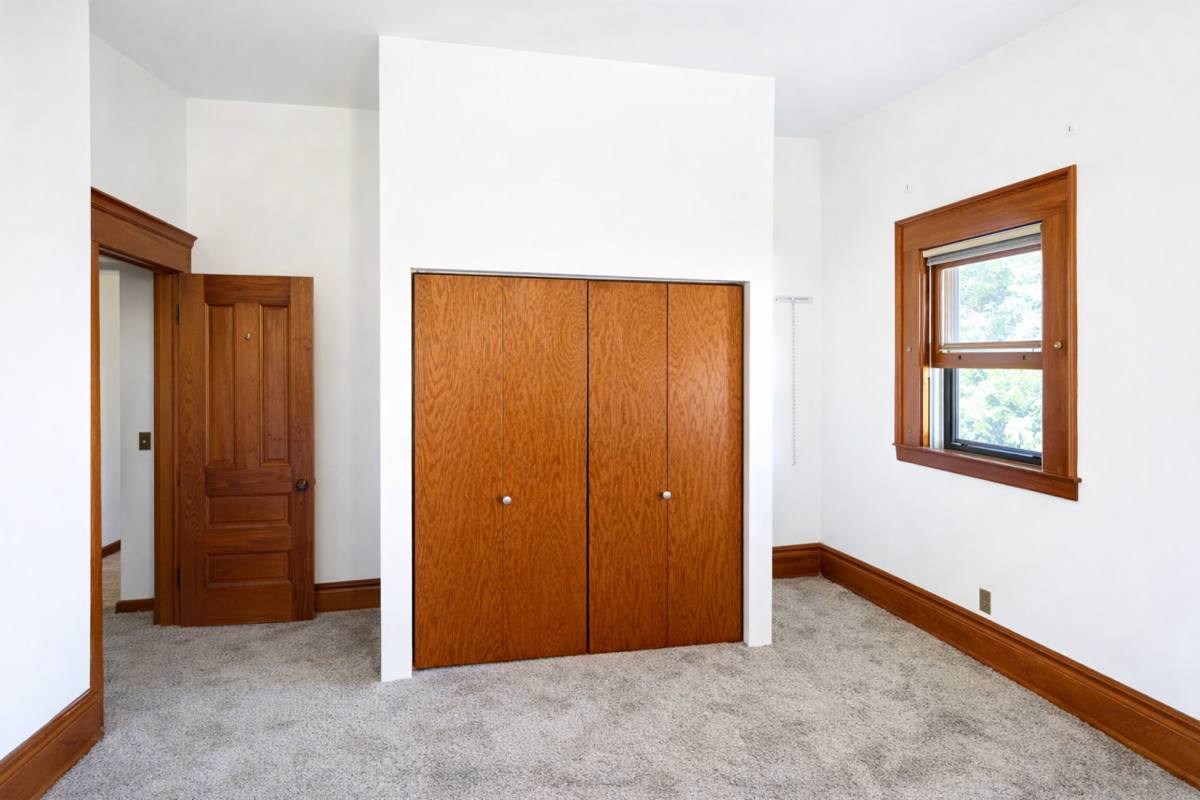 Apartment for rent at 335 Summit Ave, Saint Paul, MN 55102