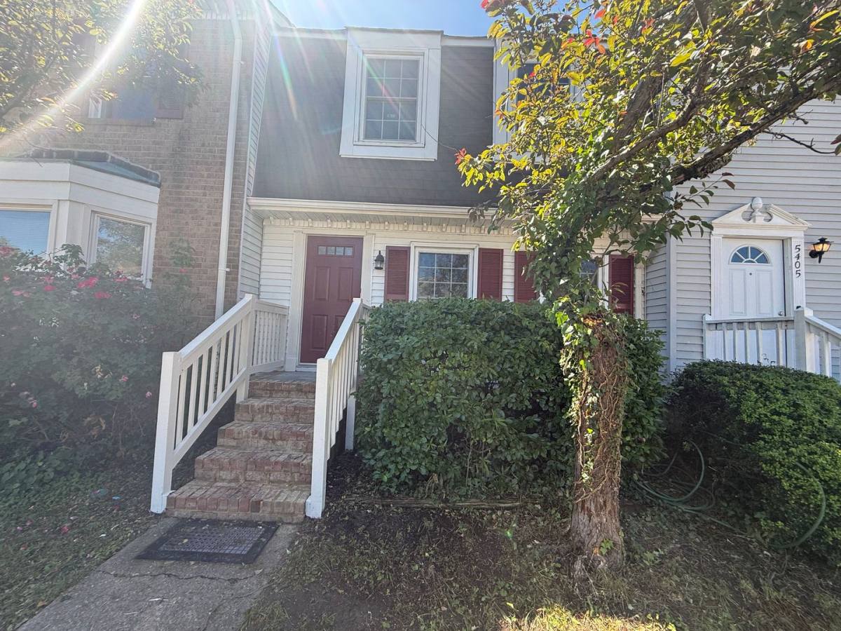 Townhouse for rent at 5403 Scholarship Dr, Virginia Beach, VA 23462