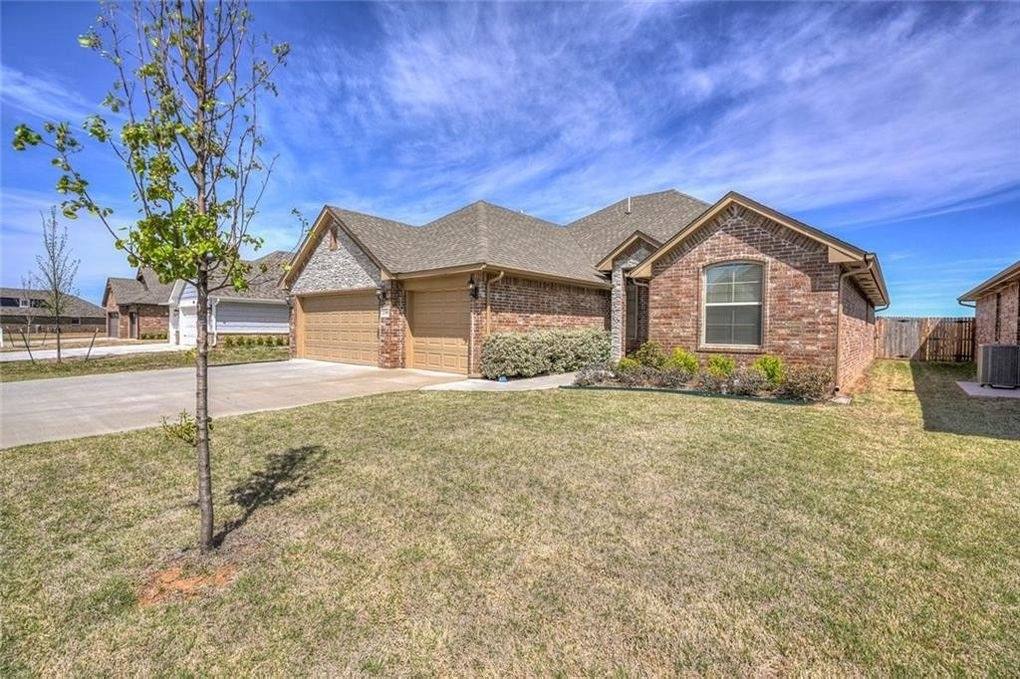 House for rent at 2301 Bretford Way, Norman, OK 73071