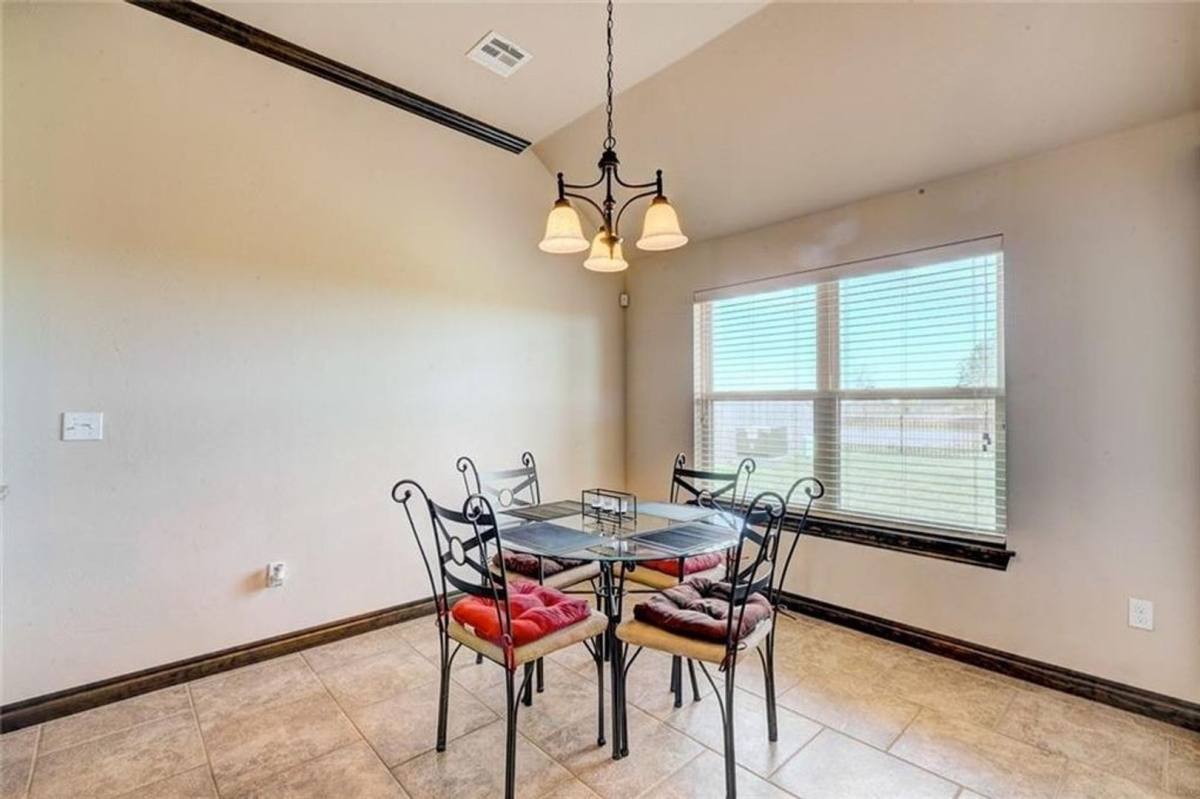 House for rent at 2301 Bretford Way, Norman, OK 73071