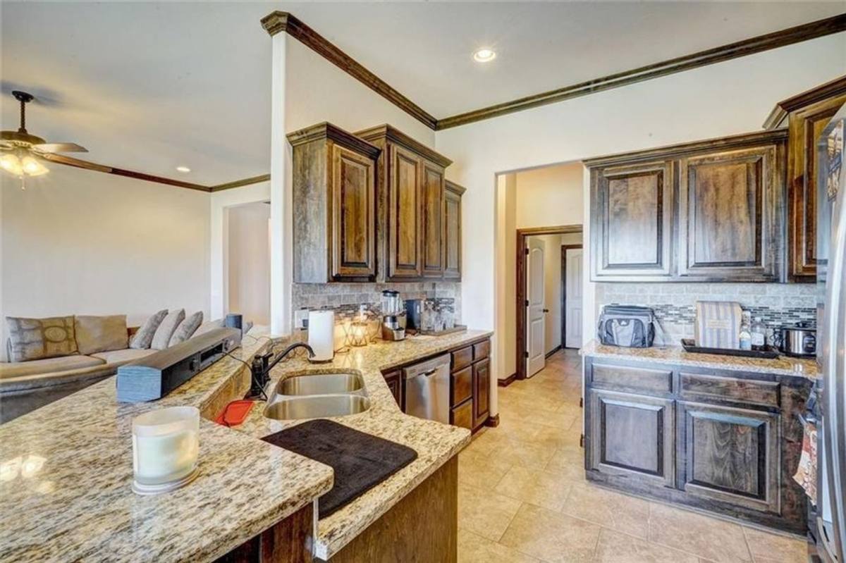 House for rent at 2301 Bretford Way, Norman, OK 73071