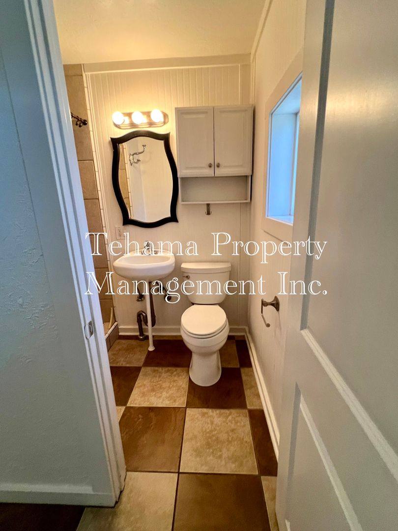 Apartment for rent at 931 Rio St, Red Bluff, CA 96080