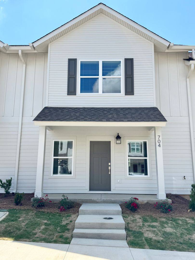 Townhouse for rent at 3260 Academy Dr, Opelika, AL 36801