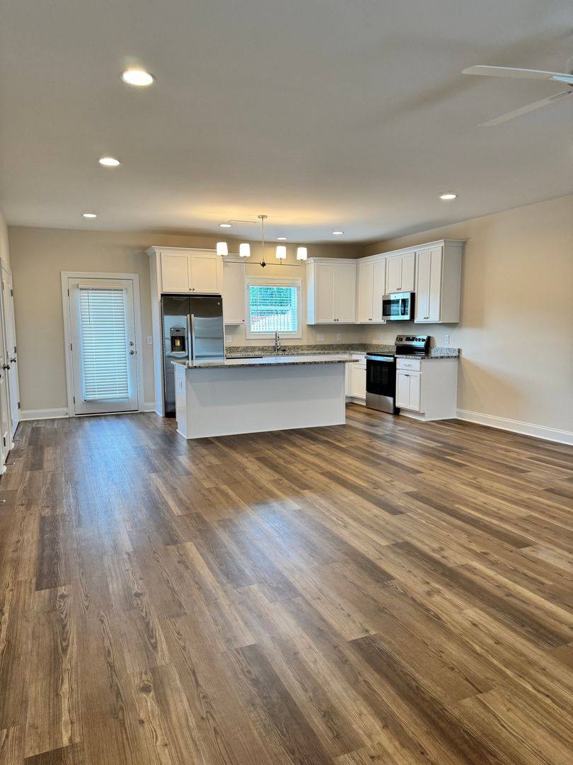 Townhouse for rent at 3260 Academy Dr, Opelika, AL 36801