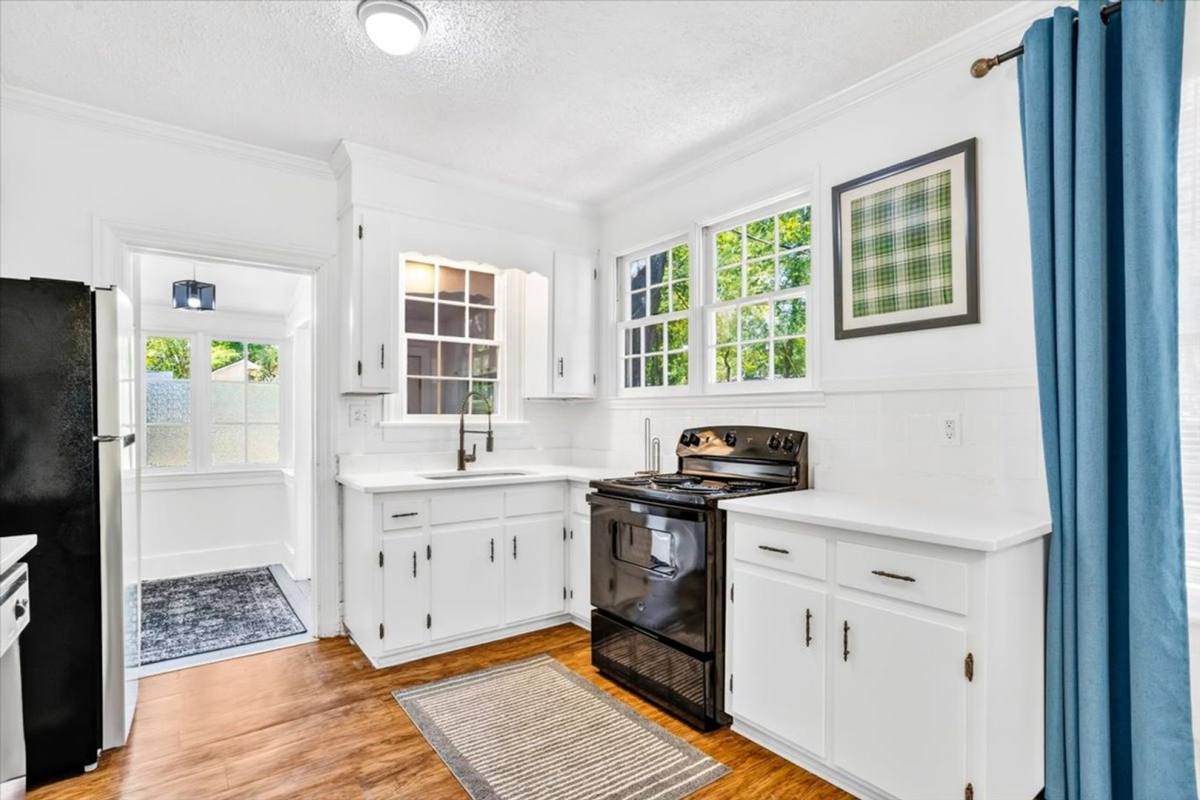 House for rent at 1109 E 69th St, Savannah, GA 31404