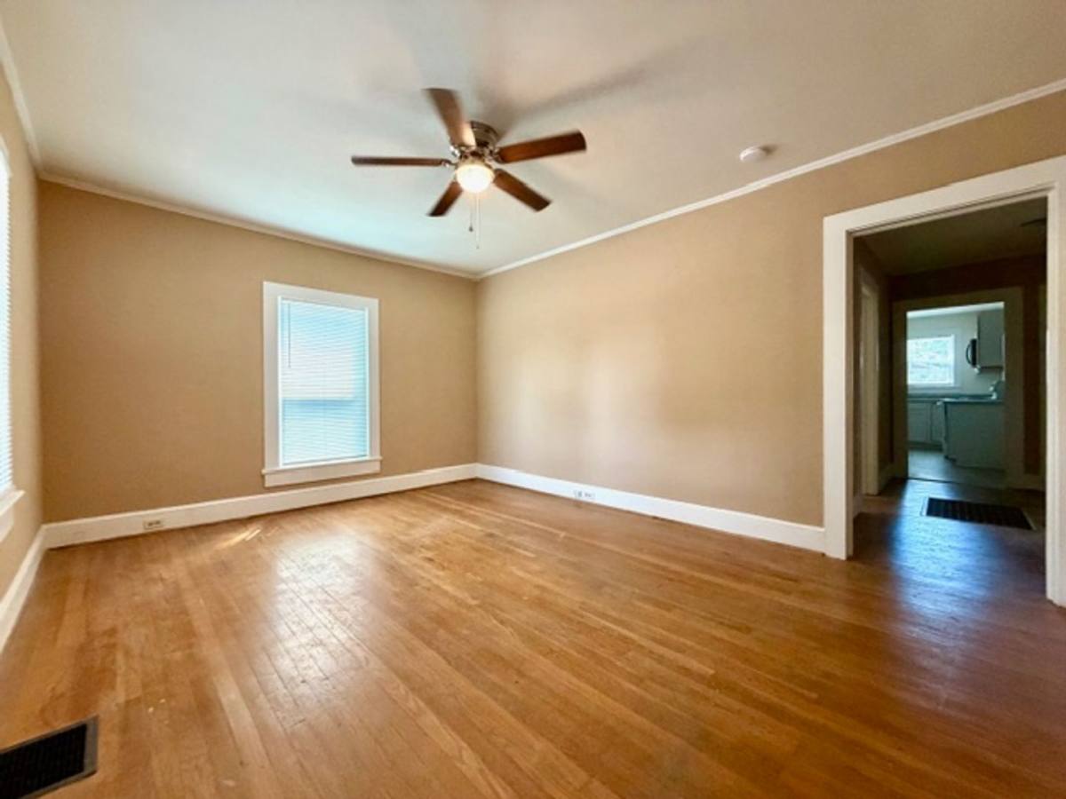 House for rent at 421 N E Ave, Kannapolis, NC 28081
