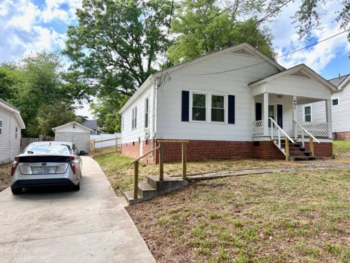 House for rent at 421 N E Ave, Kannapolis, NC 28081