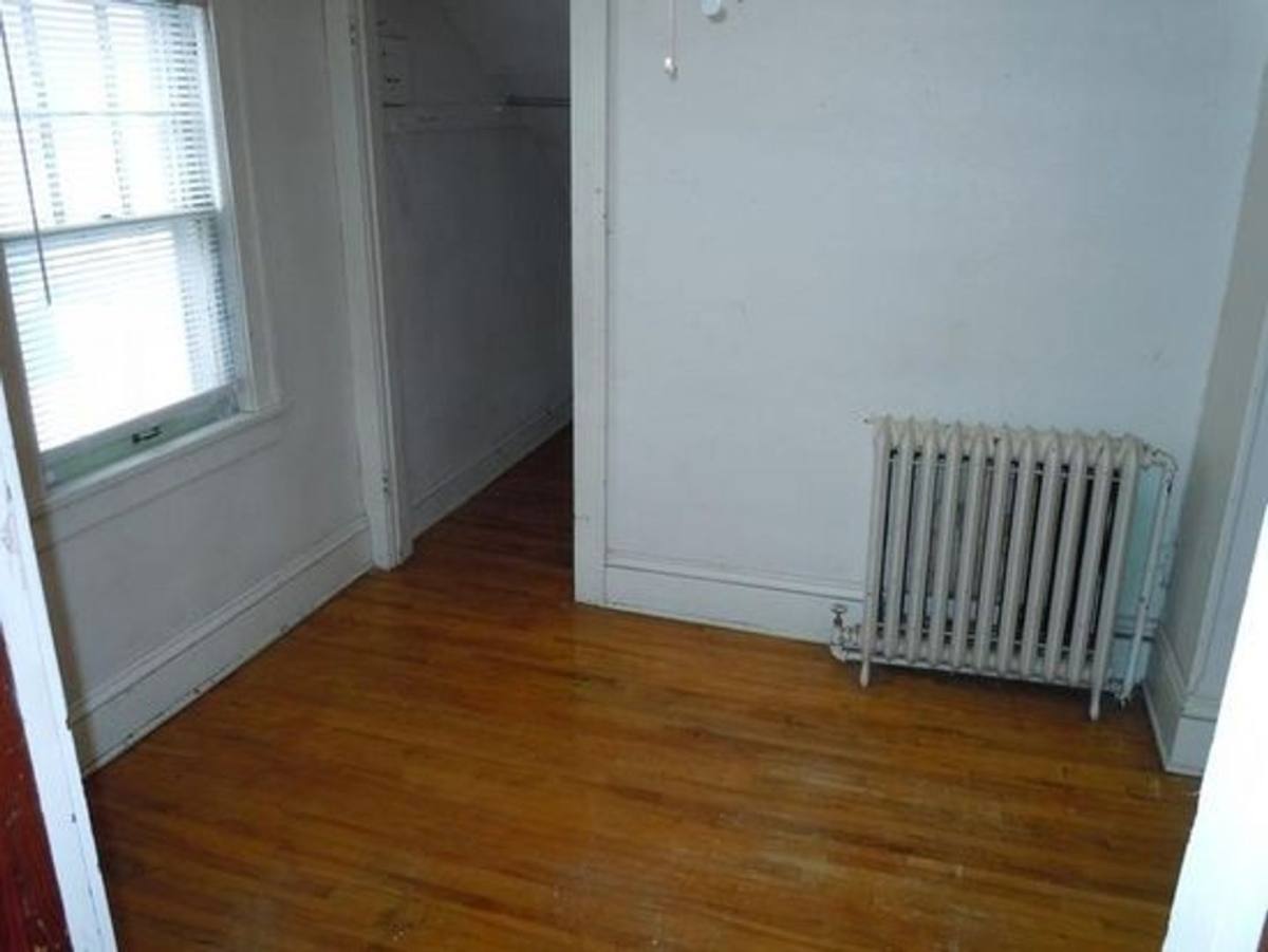 Apartment for rent at 1107 4th St SE, Minneapolis, MN 55414