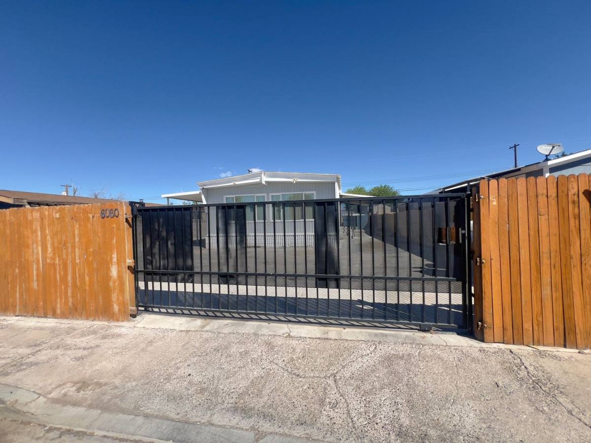 House for rent at 6060 Yellowstone Ave, Las Vegas, NV 89156