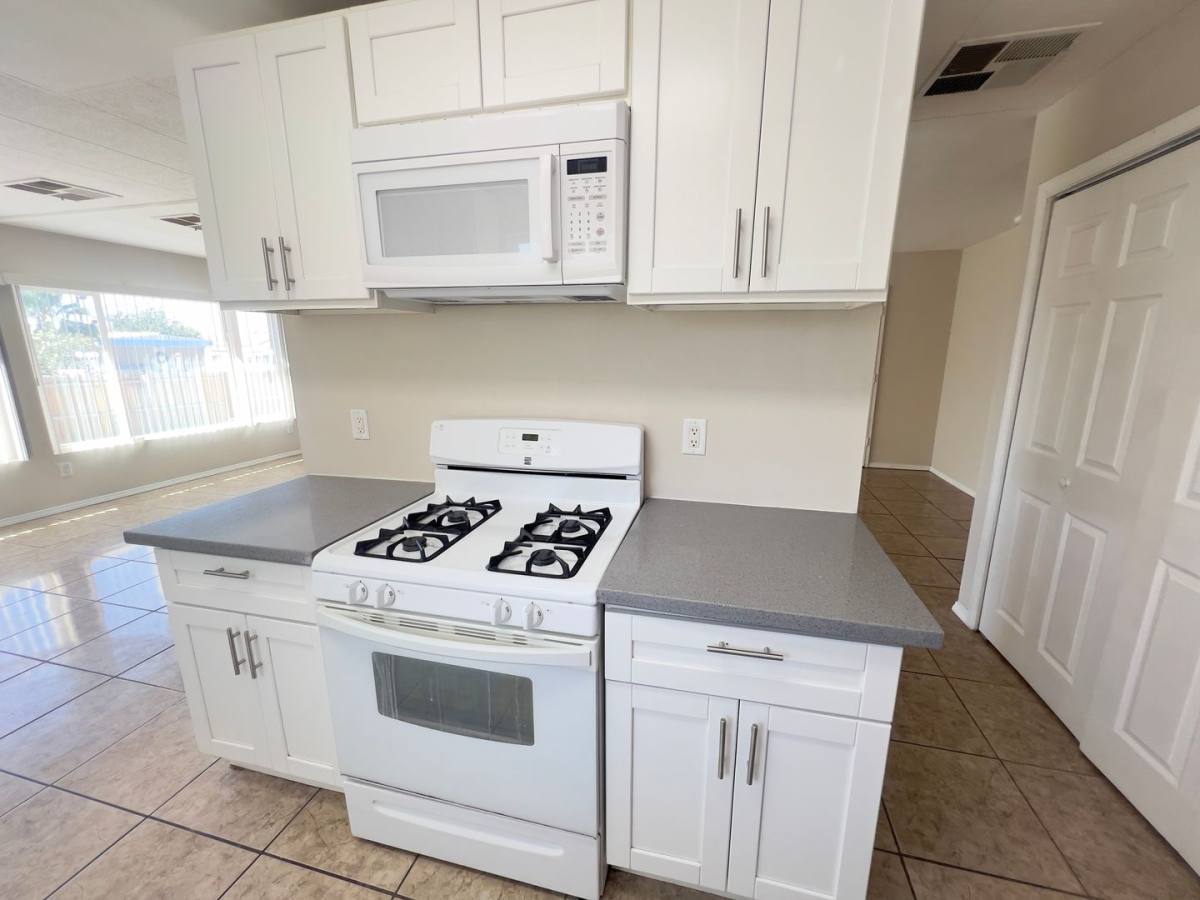 House for rent at 6060 Yellowstone Ave, Las Vegas, NV 89156