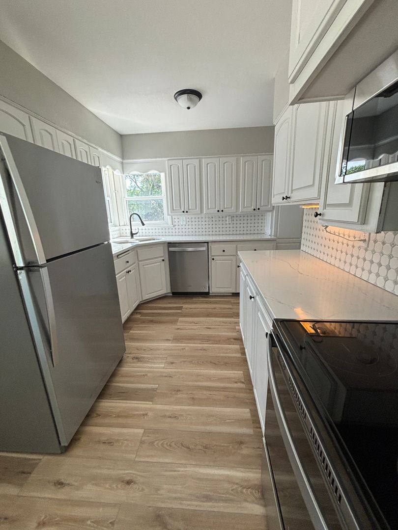 House for rent at 1651 W 11th St, Waterloo, IA 50701
