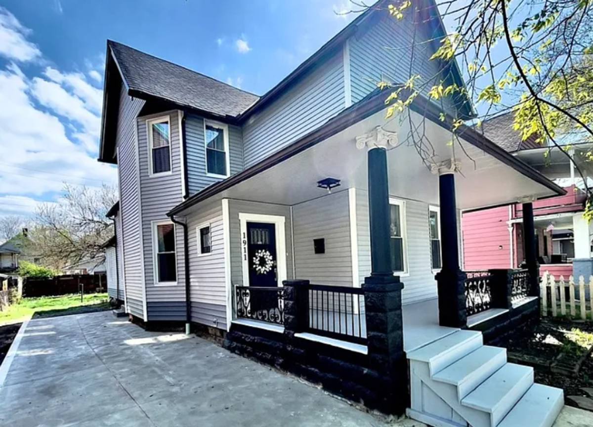House for rent at 1911 Corning Ave, Cleveland, OH 44109