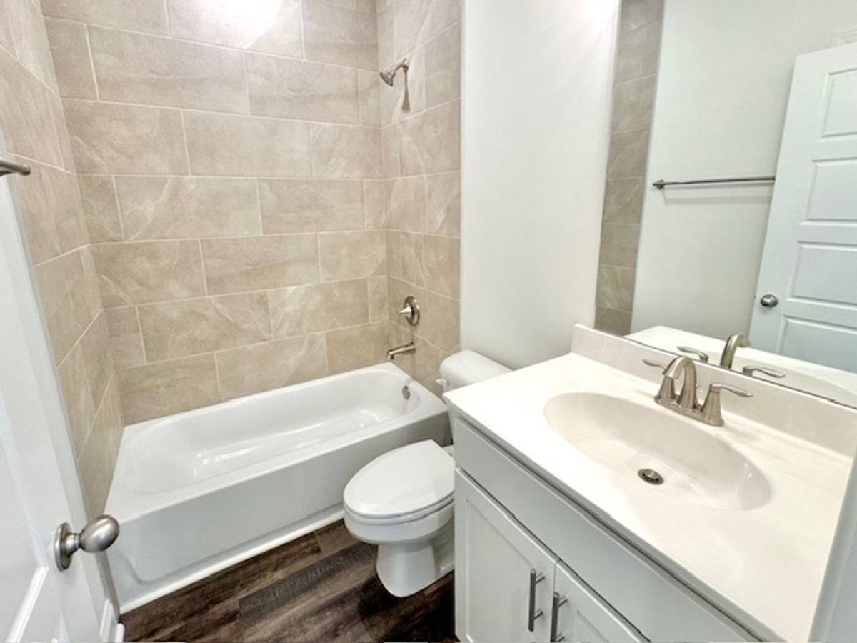 Apartment for rent at 5301 Douglas Dr, Olive Branch, MS 38654