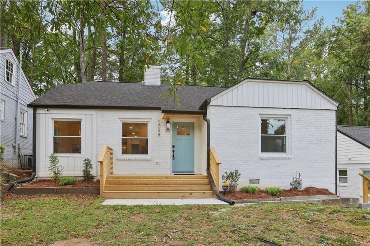 House for rent at 1758 Emerald Ave SW, Atlanta, GA 30310