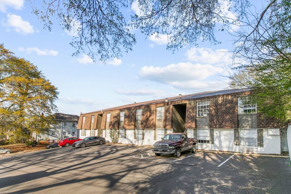 Apartment for rent at 1700 Cullom St S, Birmingham, AL 35205